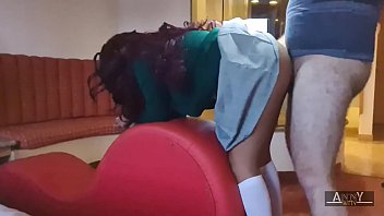 jovencita colegiala follando después de clases... se la cogen duro en hotel