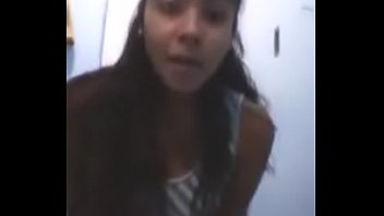 Mi amiga la cachonda me sigue mandando sus videitos,pero que rica que esta.