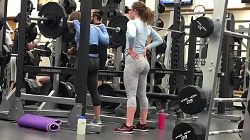 putas en el gim, culos fitness, lesbianas, sentadillas, ejercicio de gluteos