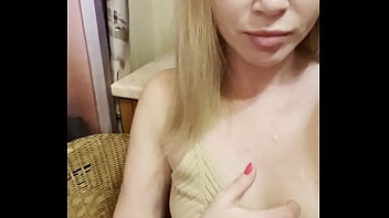 Beautiful girl with gorgeous breasts showed a master class blowjob