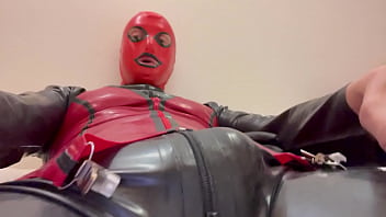 Latexitaly's big cock wants to destroy the catsuit